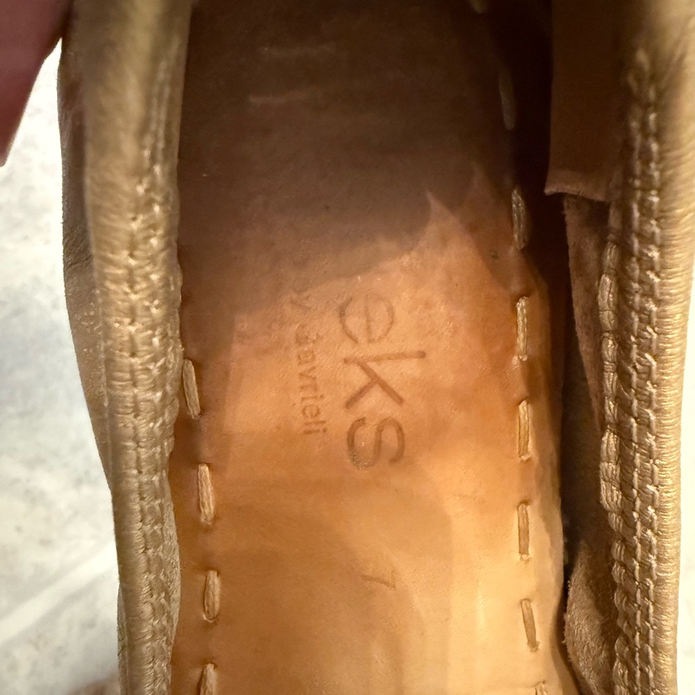 Tieks by Gavrieli Slip-on Flats in Metallic Gold Size 7 - Picture 4 of 6